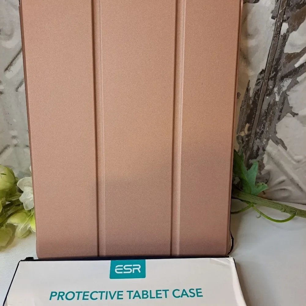 ESR PROTECTIVE TABLET CASE NWOT